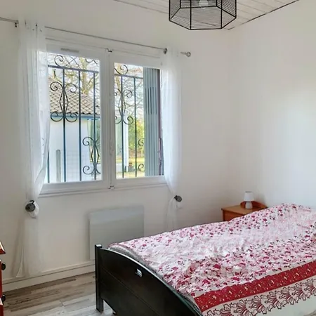 Vakantiehuis Agreable Maison 800mplage Du Bassin *